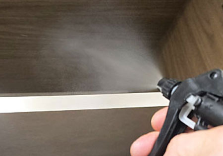 유해물질 분해·제거 약품 분사